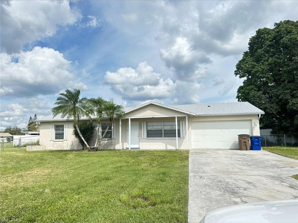 129 Stetson ST LEHIGH ACRES, FL 33936