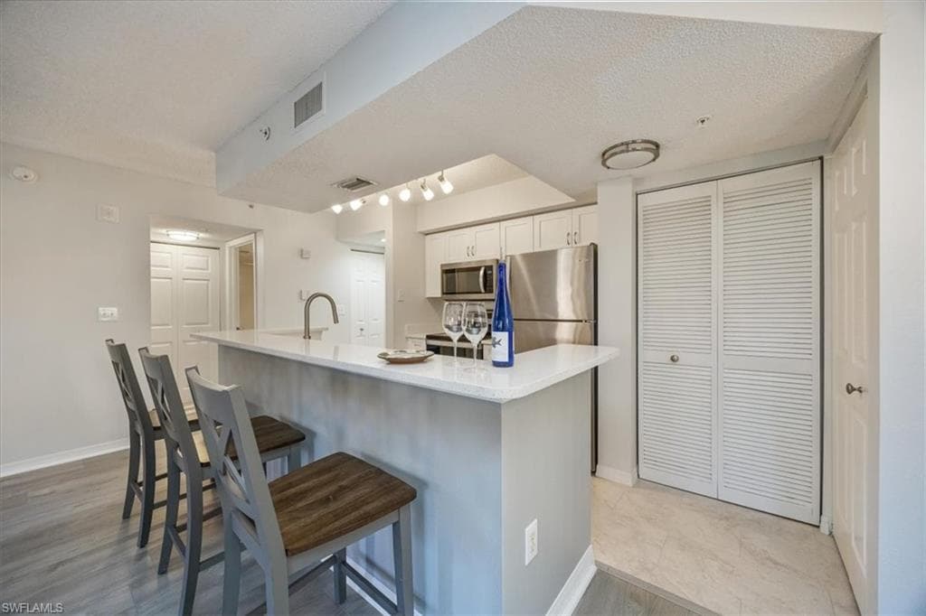 8960 Colonnades CT E 918 BONITA SPRINGS, FL 34135