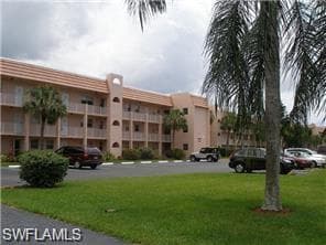 225 Turtle Lake CT 312 NAPLES, FL 34105