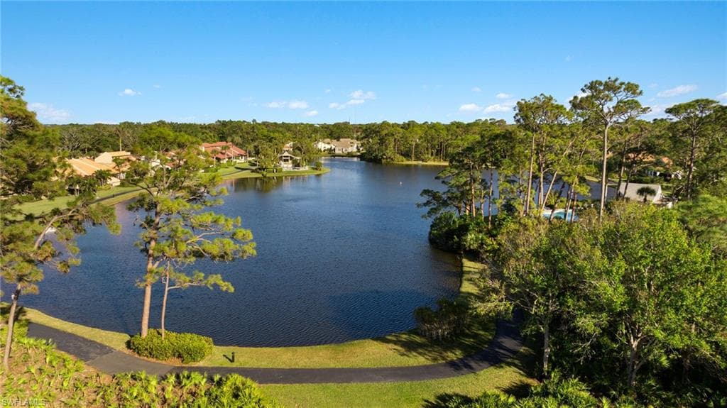 15450 Cedarwood LN 203 NAPLES, FL 34110
