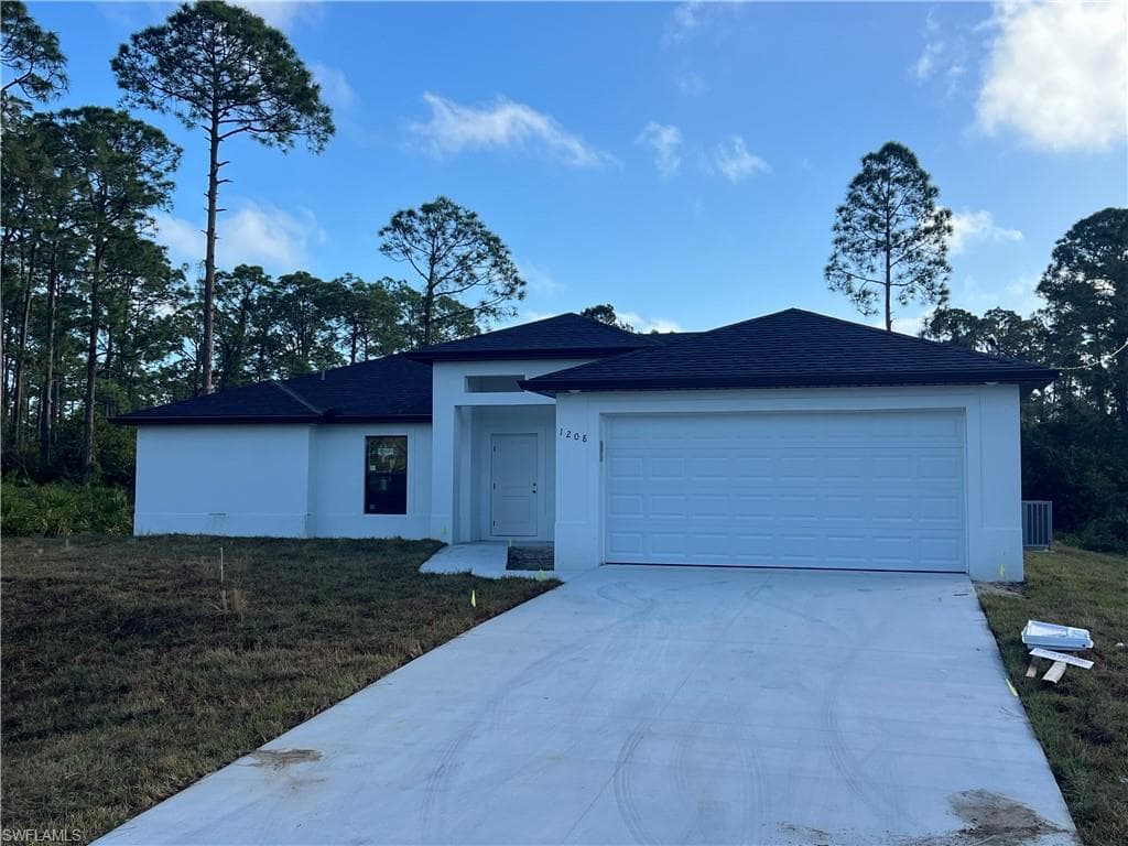 1208 Michael AVE LEHIGH ACRES, FL 33972