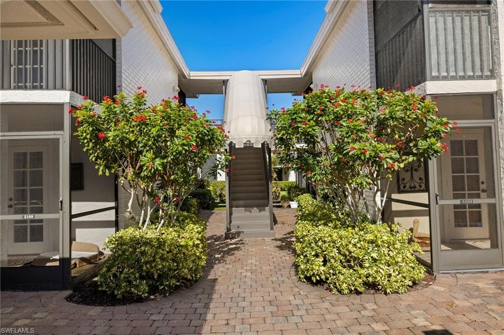 3101 Riviera DR NAPLES, FL 34103