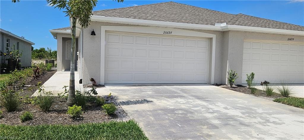 20697 Hazelnut CT LEHIGH ACRES, FL 33936