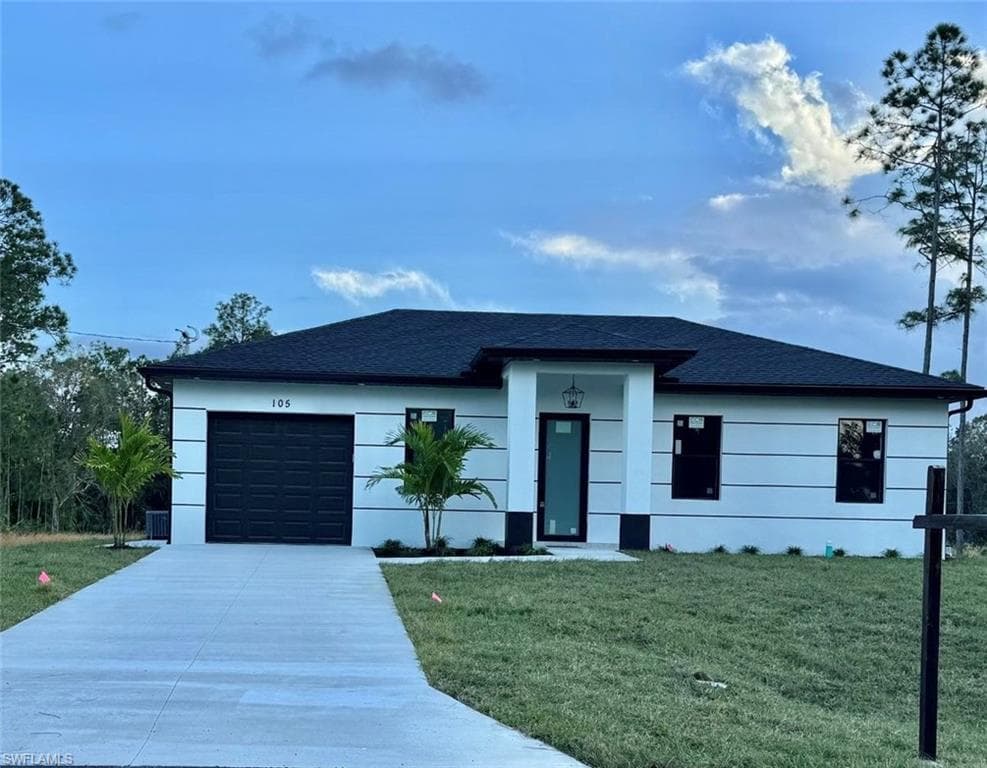 105 W 7TH ST LEHIGH ACRES, FL 33972