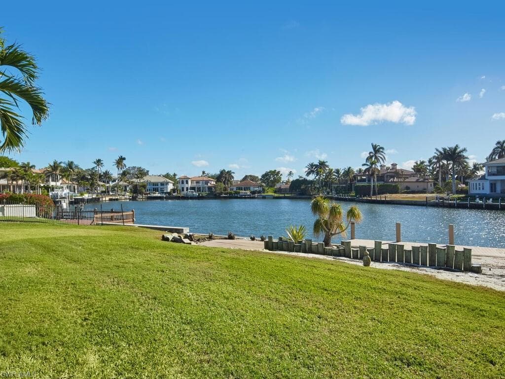 310 Pirates Bight NAPLES, FL 34103