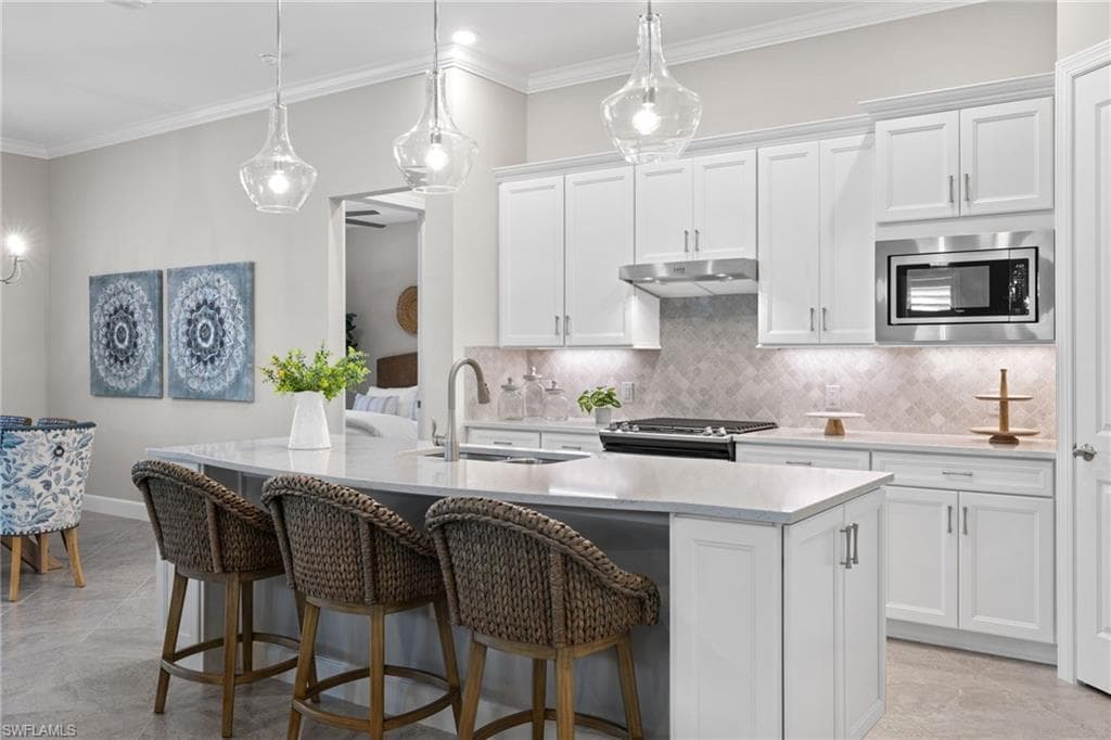 9387 Greyhawk TRL NAPLES, FL 34120