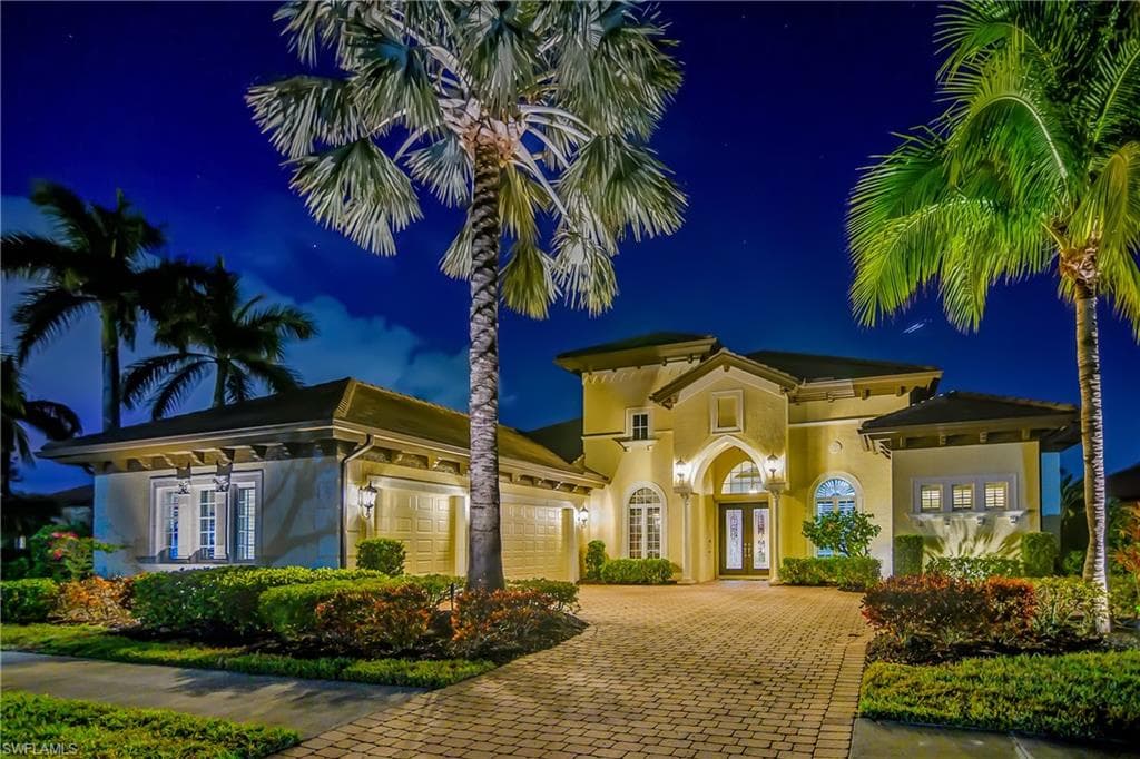 8977 Crooked Stick CT NAPLES, FL 34113