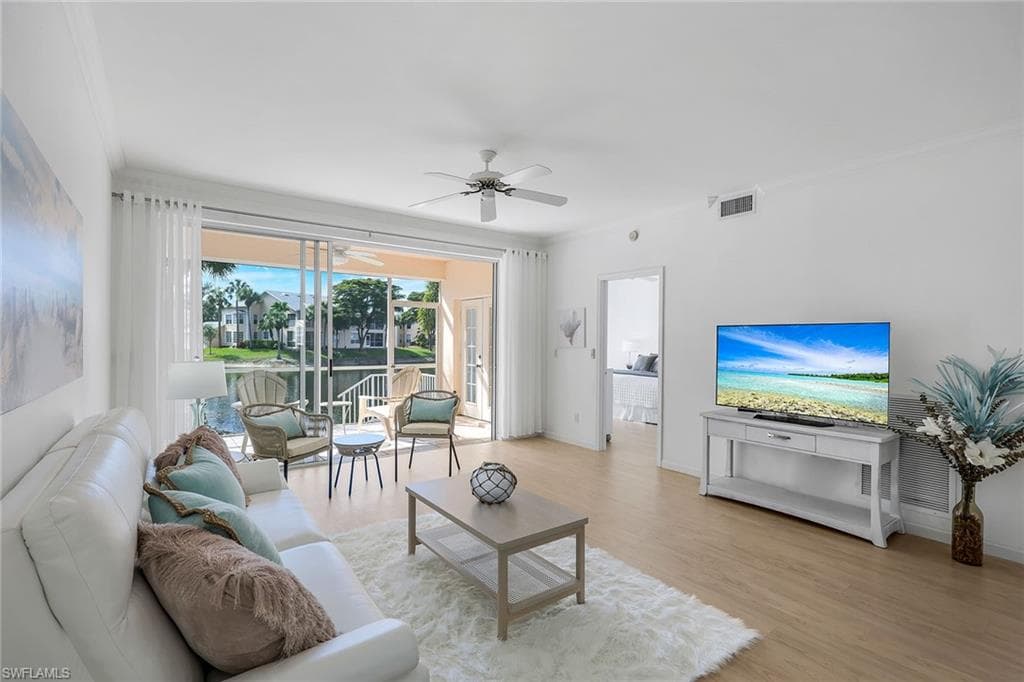 752 Wiggins Lake DR 101 NAPLES, FL 34110