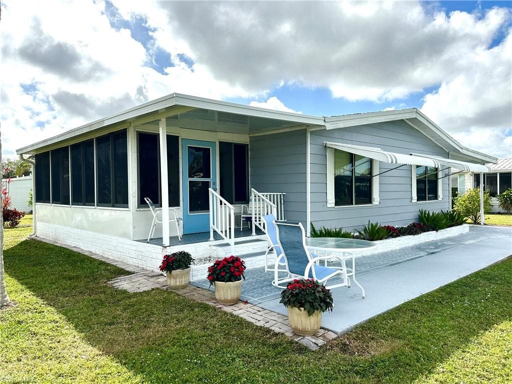 26270 Queen Mary LN BONITA SPRINGS, FL 34135