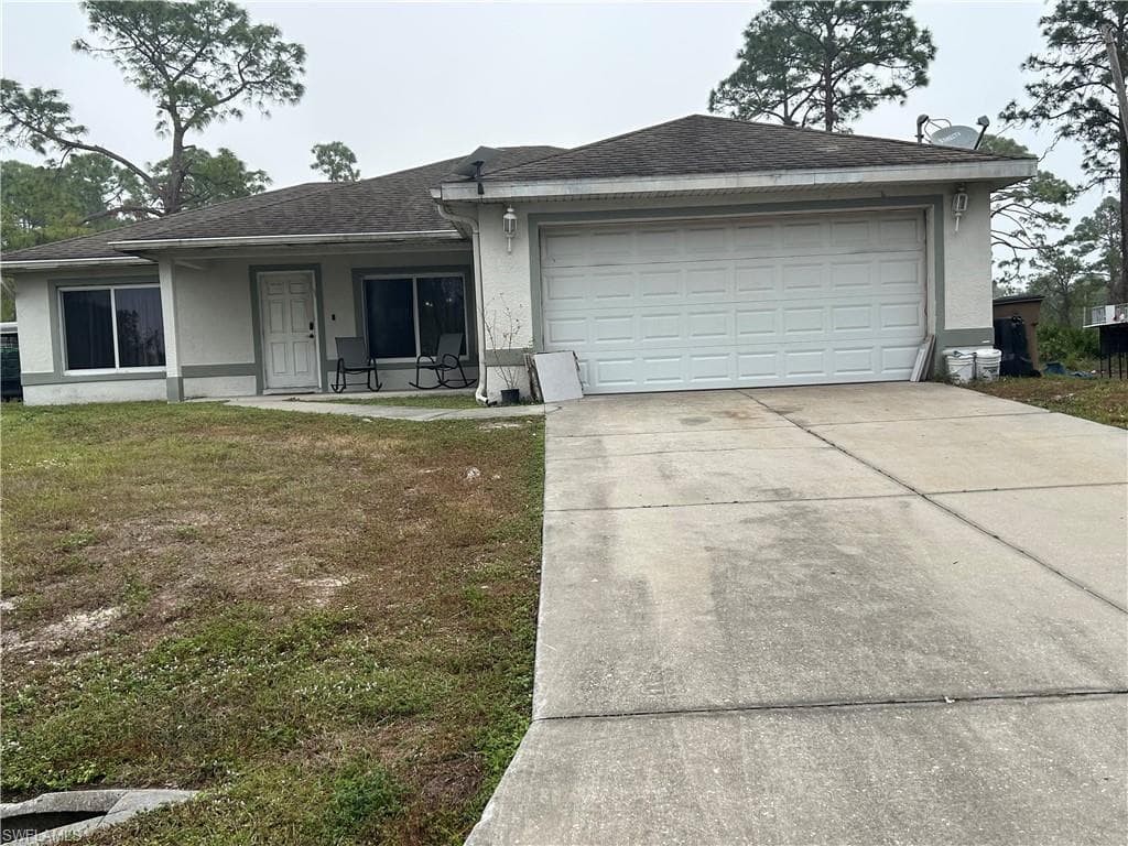 435 Norwood AVE S LEHIGH ACRES, FL 33974