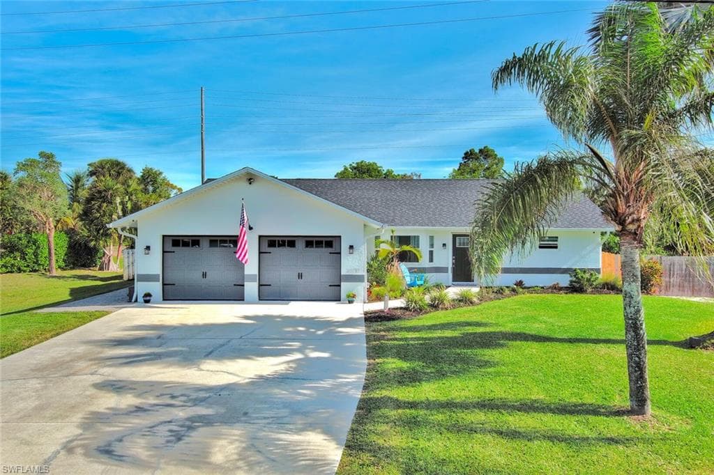 20781 Pine Tree LN ESTERO, FL 33928