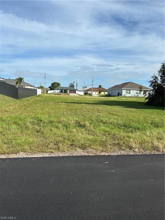 109 22nd AVE CAPE CORAL, FL 33991