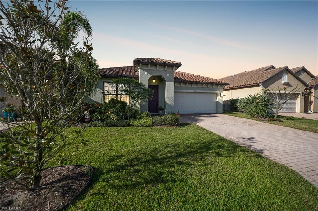 12023 Country Day CIR FORT MYERS, FL 33913