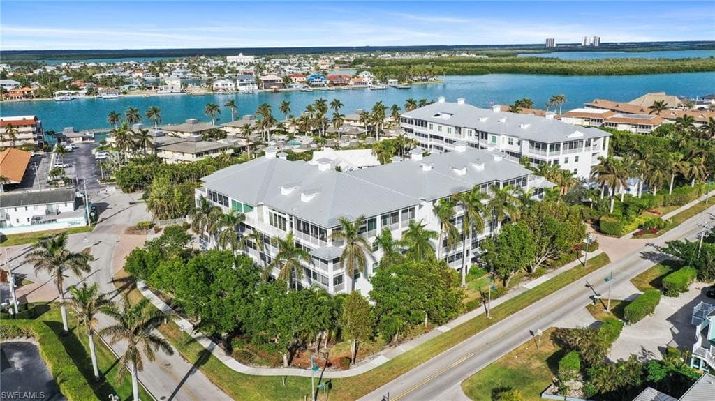 140 Palm ST 309 MARCO ISLAND, FL 34145