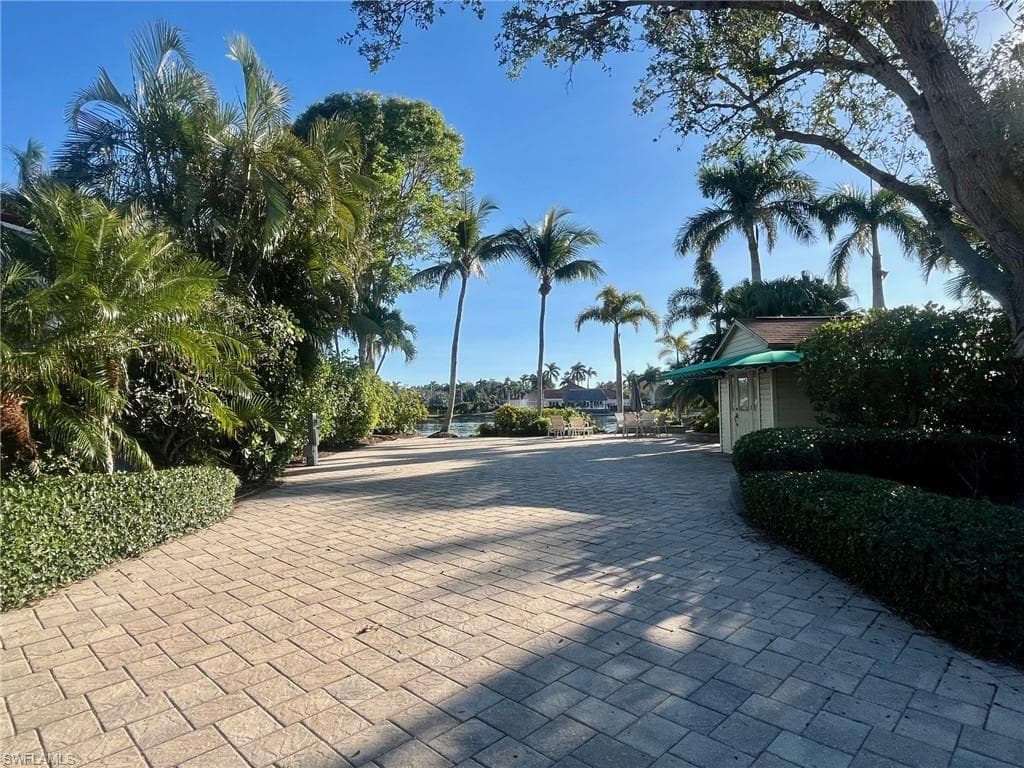 4763 Southern Breeze DR NAPLES, FL 34114