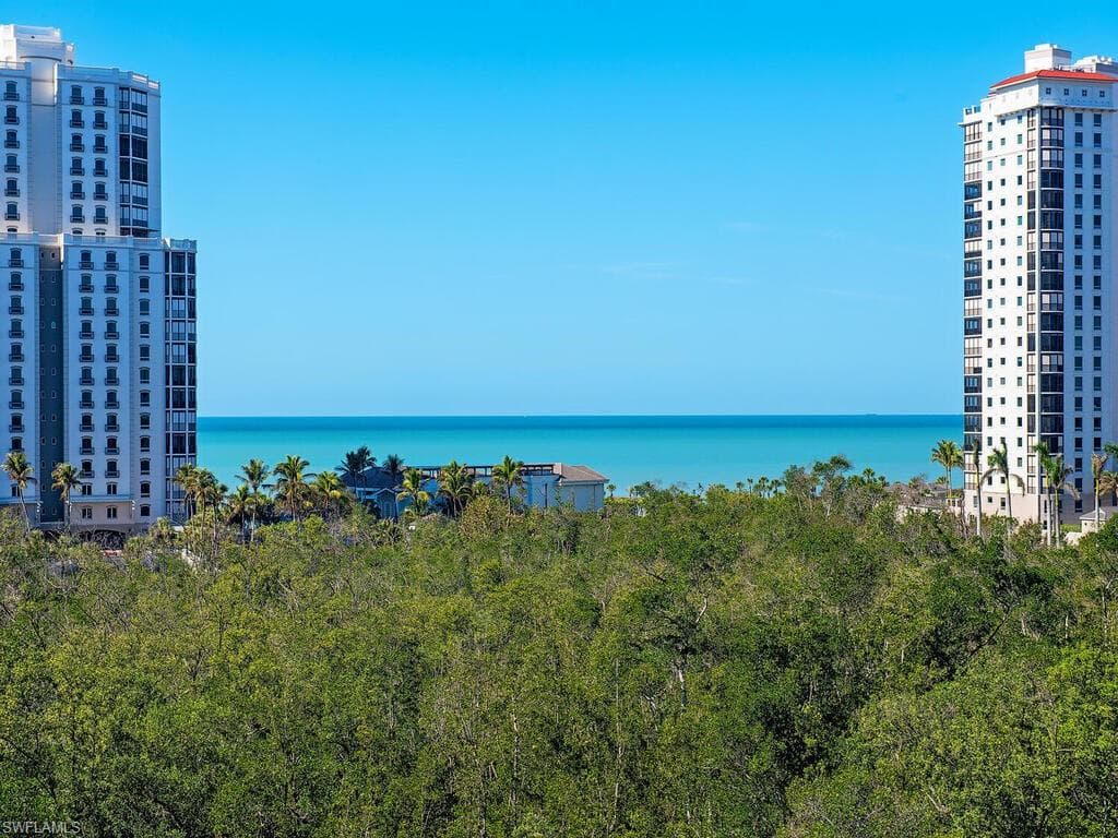 8930 Bay Colony DR 604 NAPLES, FL 34108