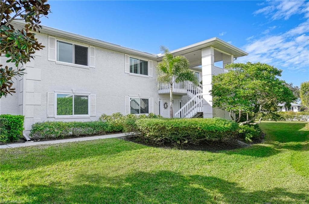 737 Neapolitan WAY 737 NAPLES, FL 34103