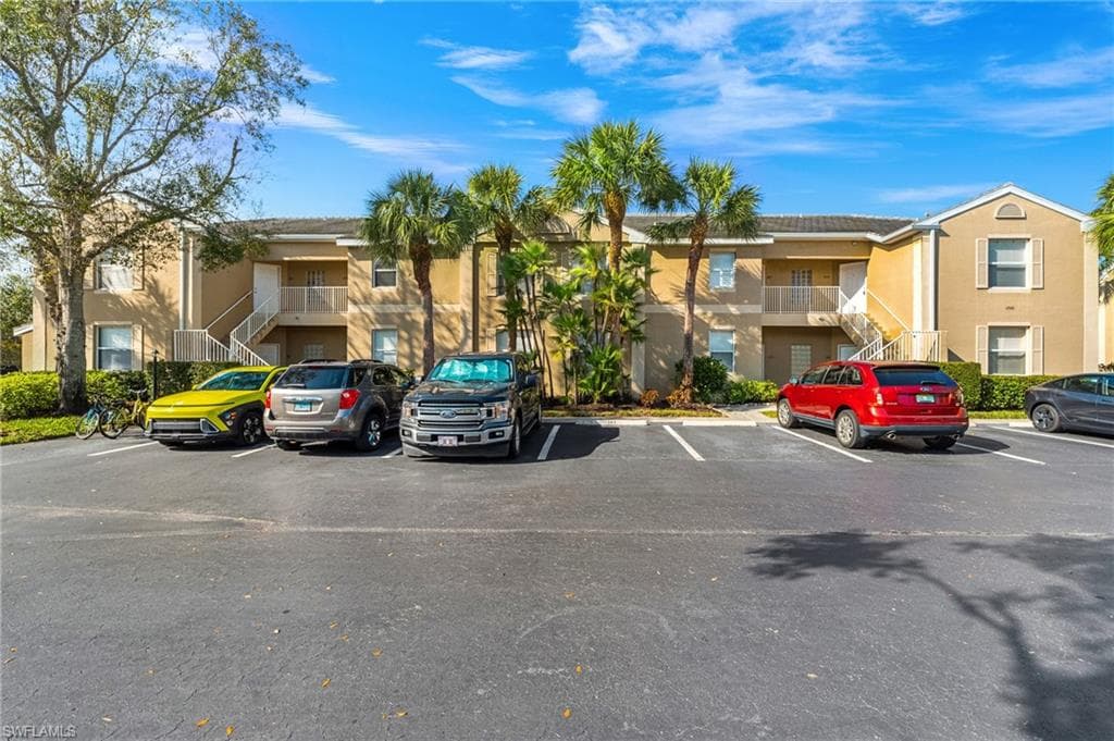 12061 Summergate CIR 103 FORT MYERS, FL 33913