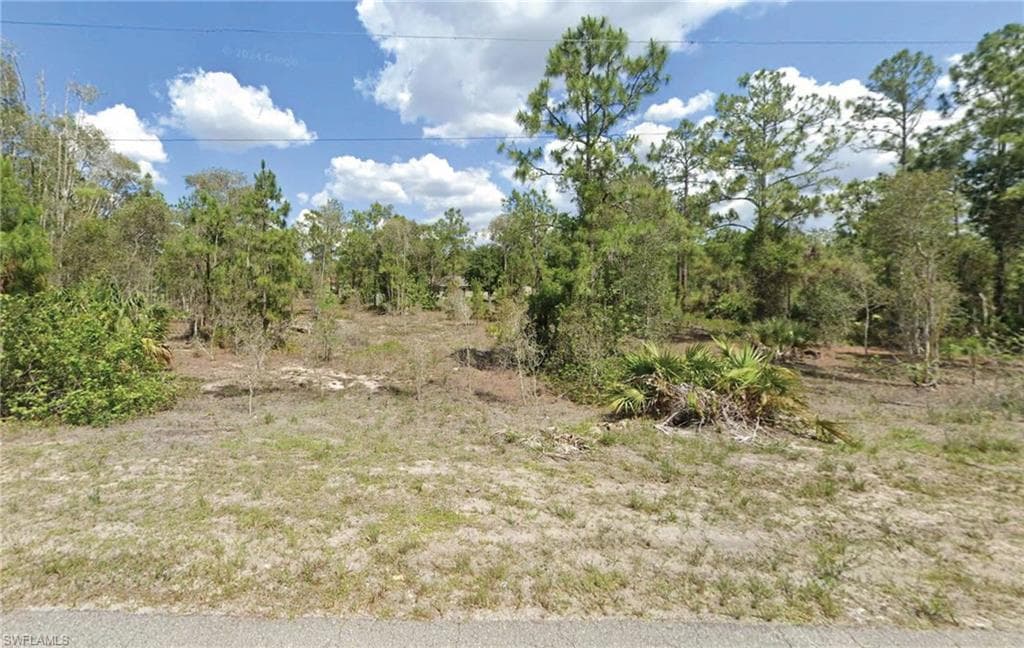 430 Burrstone DR LEHIGH ACRES, FL 33974