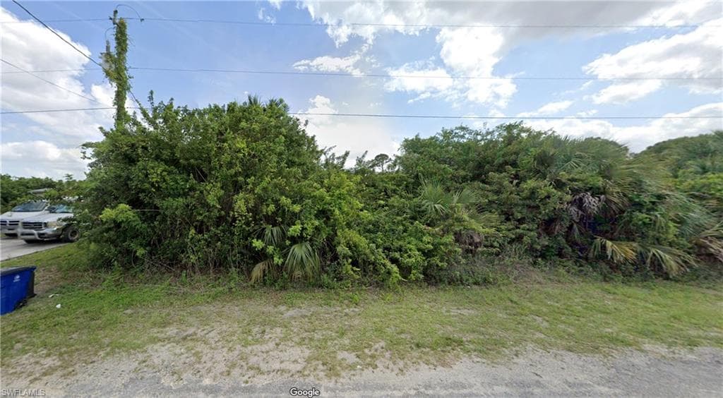 706 Theodore Vail ST E LEHIGH ACRES, FL 33974