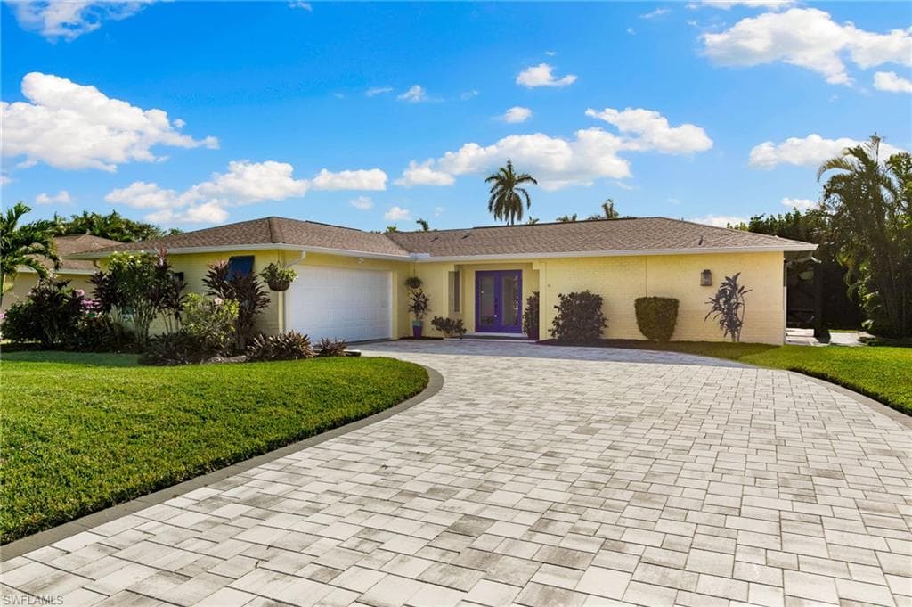 230 Pine Valley CIR NAPLES, FL 34113
