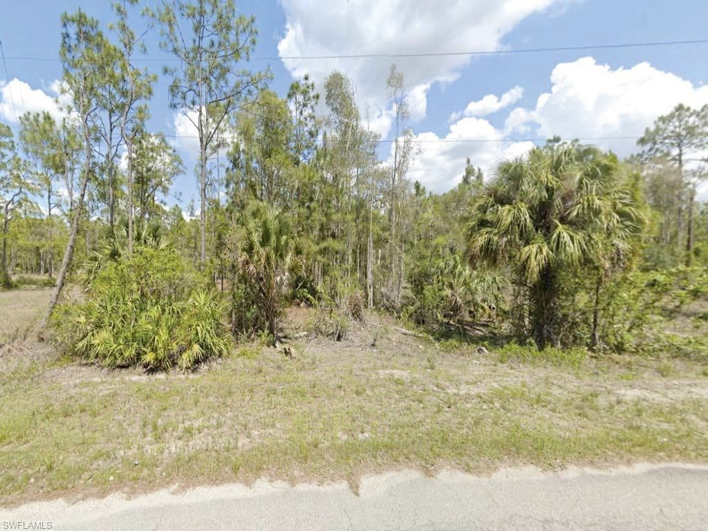 432 Burrstone DR LEHIGH ACRES, FL 33974