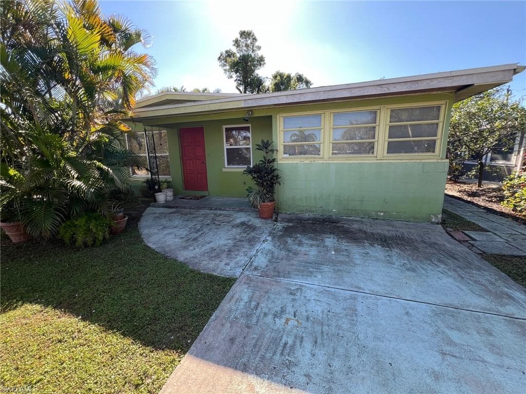 1646 Hanson ST FORT MYERS, FL 33901