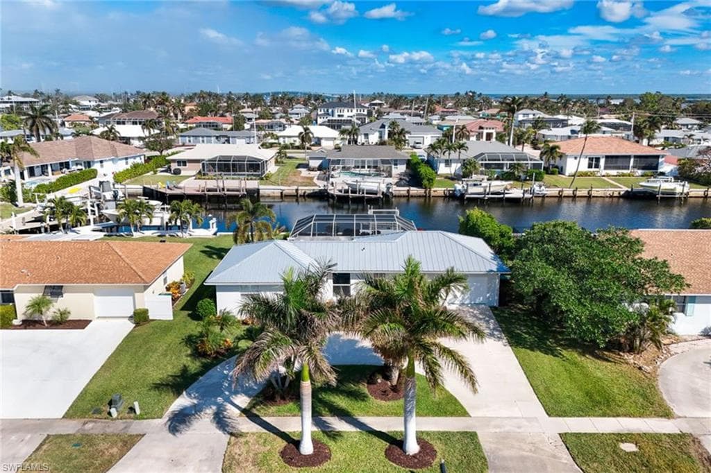 777 Apple CT MARCO ISLAND, FL 34145