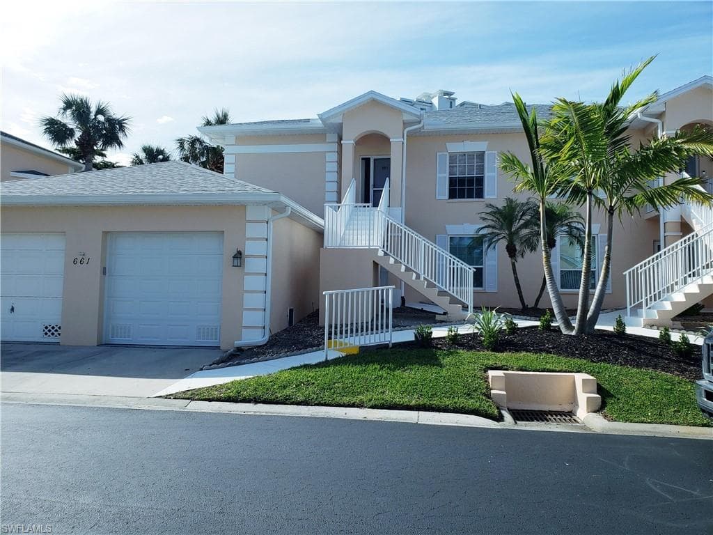661 Wiggins Lake DR 201 NAPLES, FL 34110
