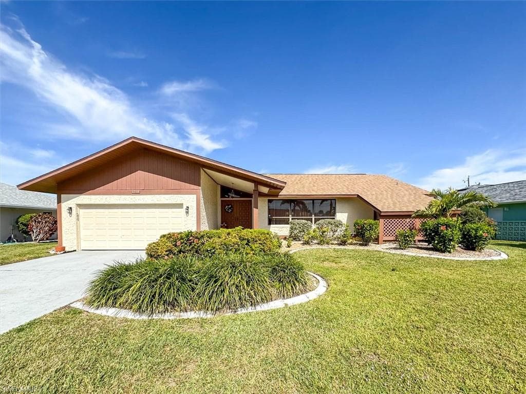 1219 SW 53rd ST CAPE CORAL, FL 33914