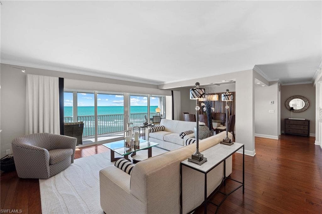 3401 Gulf Shore BLVD N 402 NAPLES, FL 34103