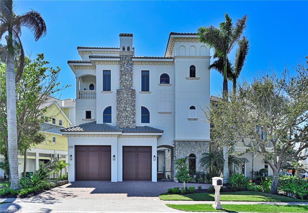 209 BAREFOOT BEACH BLVD BONITA SPRINGS, FL 34134