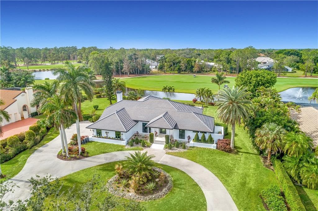 4702 Oak Leaf DR NAPLES, FL 34119