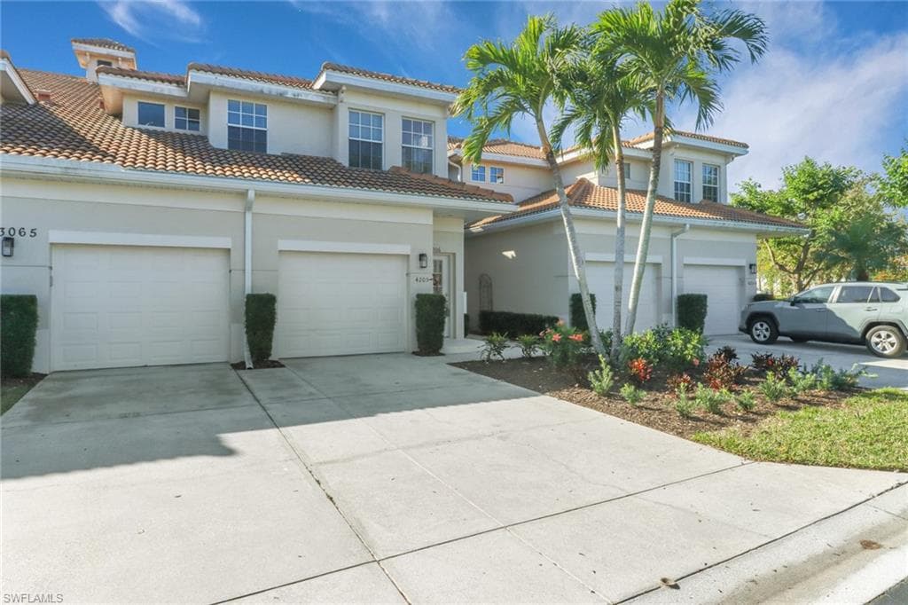 3065 Driftwood WAY 4206 NAPLES, FL 34109