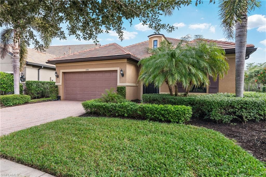 7370 Mockingbird CT NAPLES, FL 34114