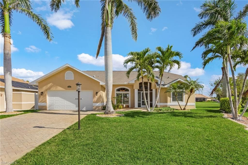 11860 Princess Grace CT CAPE CORAL, FL 33991