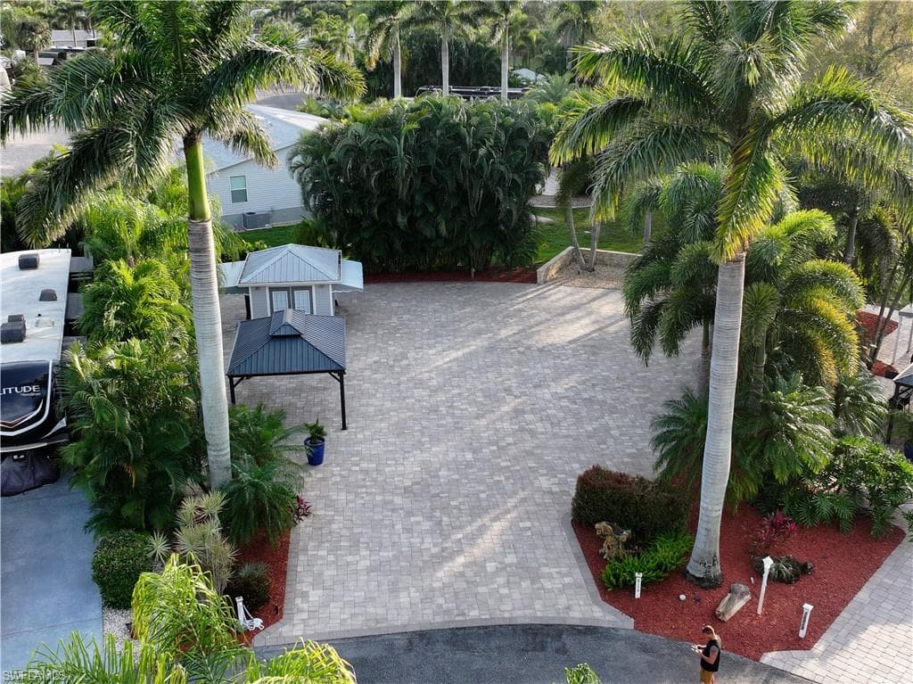 10011 Ramblewood CT FORT MYERS, FL 33905