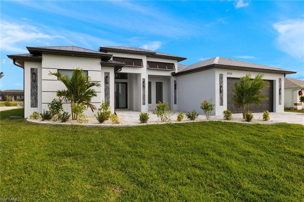 3223 SW 11th CT CAPE CORAL, FL 33914