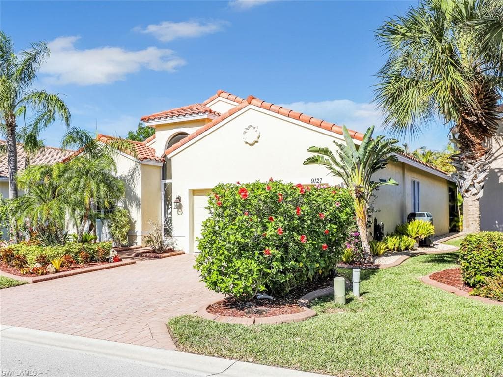 9127 Springview LOOP ESTERO, FL 33928