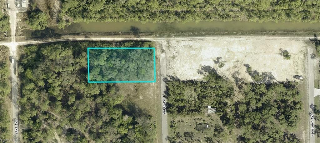 1723 Maple AVE N LEHIGH ACRES, FL 33972