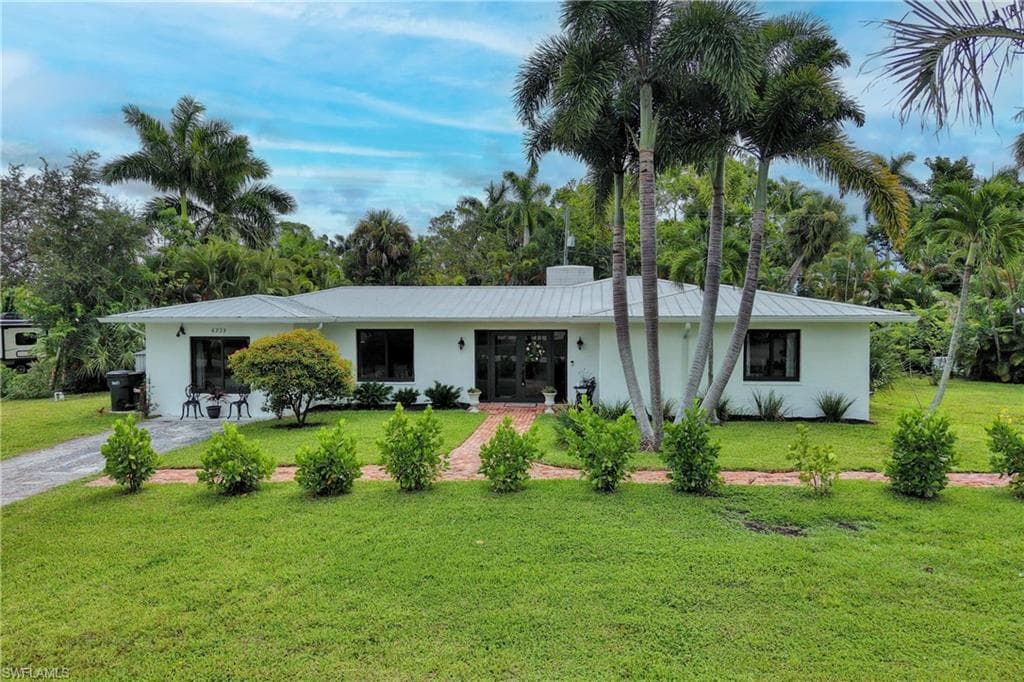 6935 Old Whiskey Creek DR FORT MYERS, FL 33919