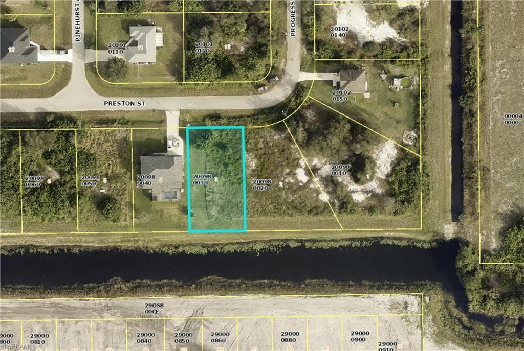356 Preston ST LEHIGH ACRES, FL 33974