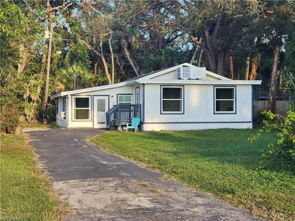 205 Delray AVE FORT MYERS, FL 33905