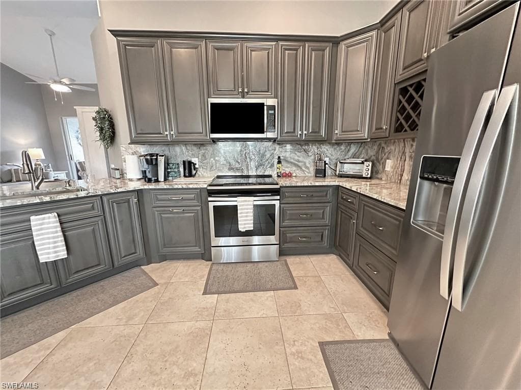 9175 Spring Run BLVD 1808 ESTERO, FL 34135