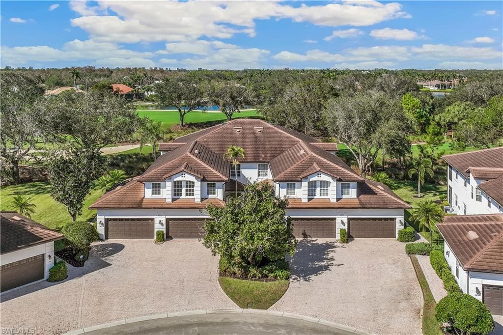 4395 Dover CT 302 NAPLES, FL 34105