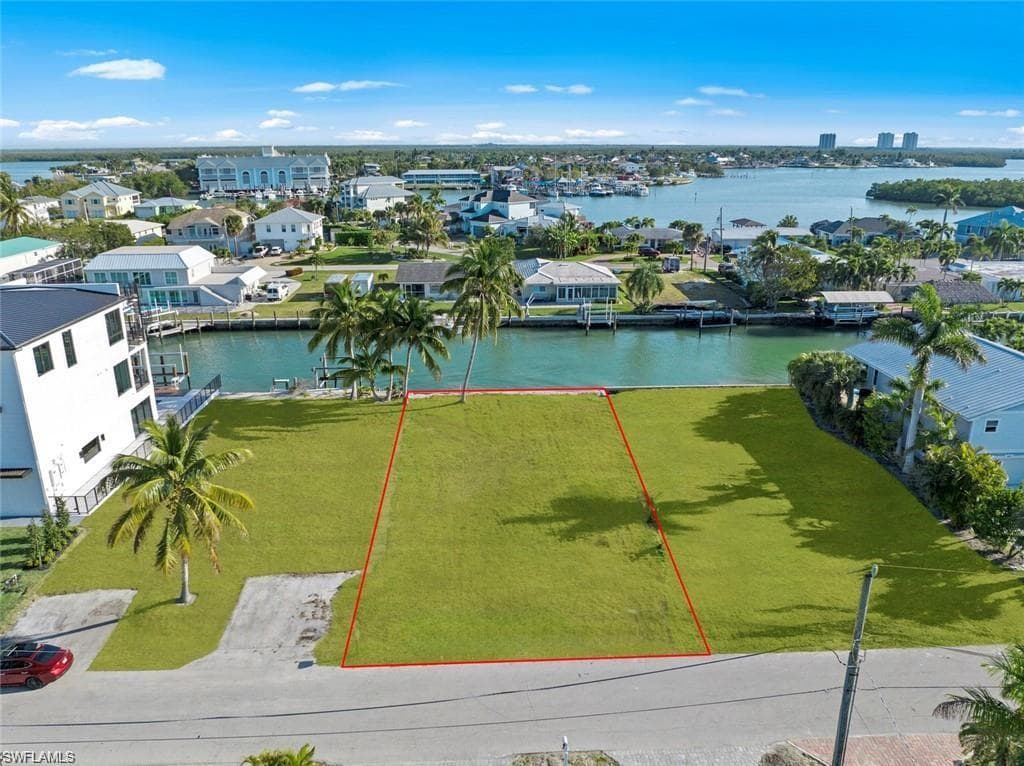 151 Trinidad ST NAPLES, FL 34113