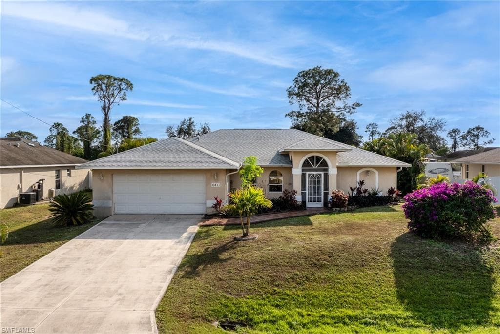 3311 19th ST W LEHIGH ACRES, FL 33971