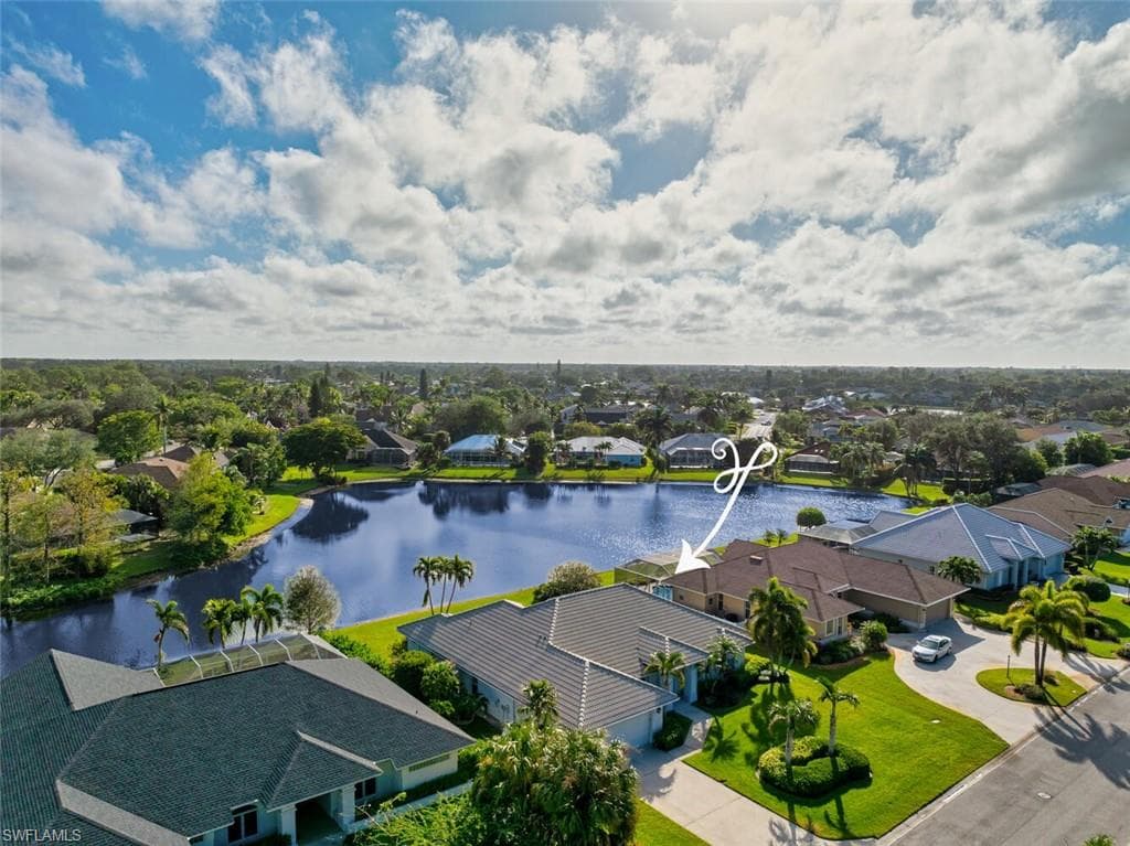 4882 Berkeley DR NAPLES, FL 34112