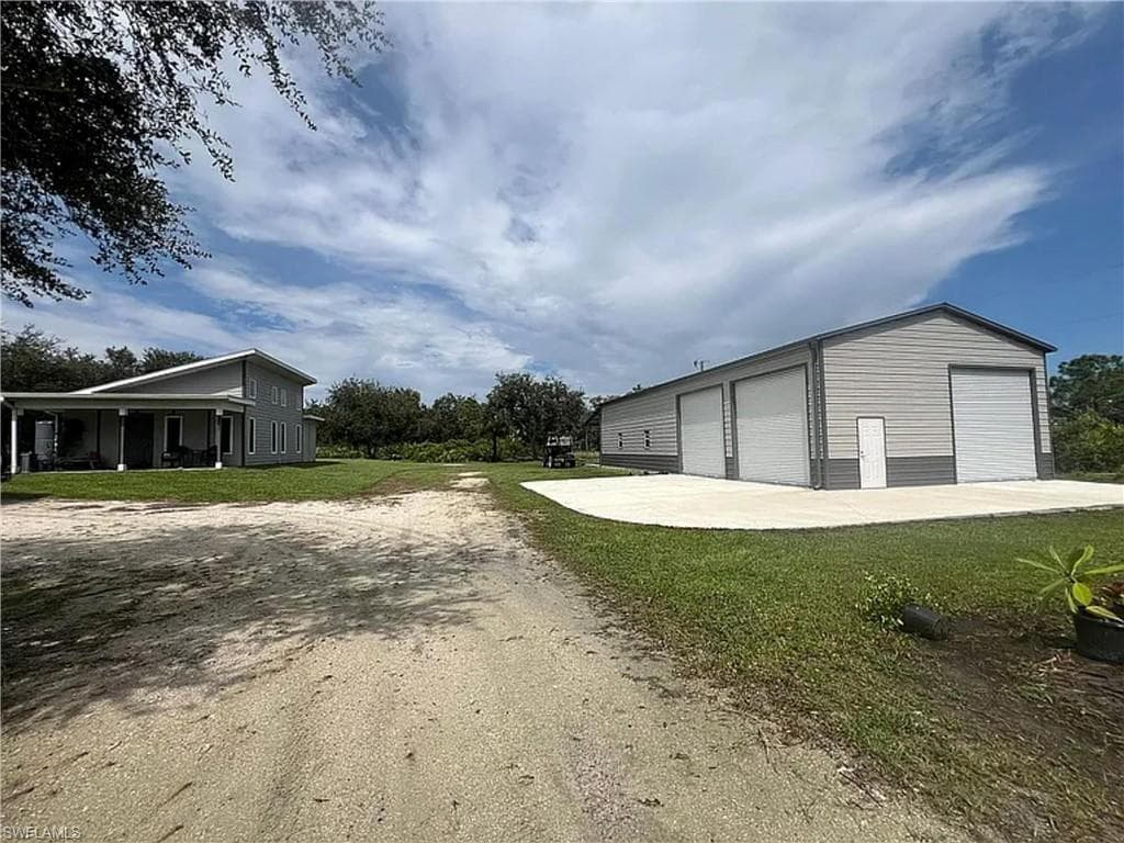 23225 Tinas LN FORT MYERS, FL 33913