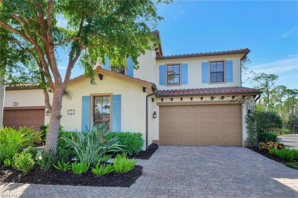 7902 Allende LN NAPLES, FL 34113